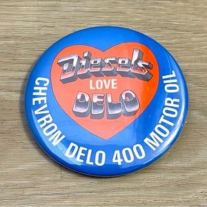VINTAGE CHEVRON DELO 400 MOTOR OIL Automotive Large Pinback Blue Button